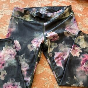 JoyLab Floral Leggings - Black and Pink